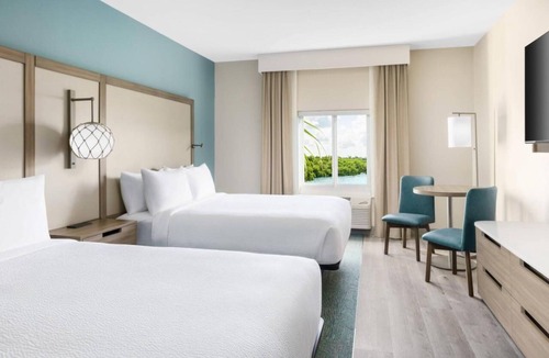 Marathon Hotel | Pleasant Stay, Convenient Location! Outdoor Pool, Free Breakfast, Pets Allowed!