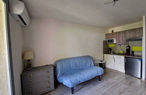 La Couronne Apartment | Pleasant studio close to the most beautiful beaches of the Côte Bleue