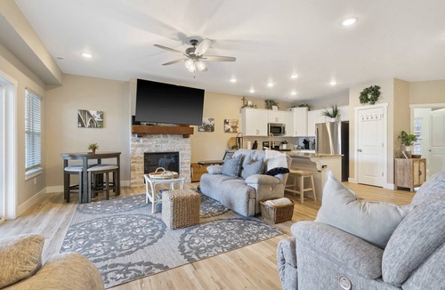Branson Condo | Pleasant View on Taneycomo