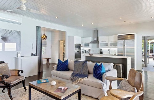Gibbs Bay Villa | Please Inquire Before Booking – Luxury Villa