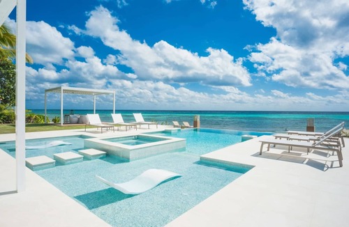 Bodden Town Villa | Please Inquire Before Booking – Luxury Villa