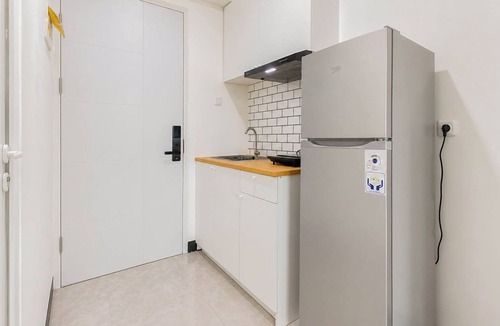 Surabaya Apartment | Pleasureable Studio Apartment At Westown View Surabaya
