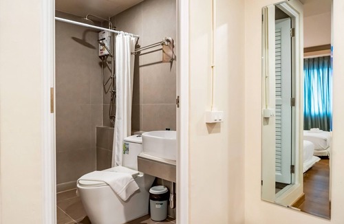 Chanthanimit Hotel | PloyBuri Boutique Hotel