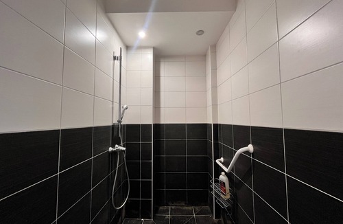Sablon - Trudaine Apartment | PMR studio near the center
