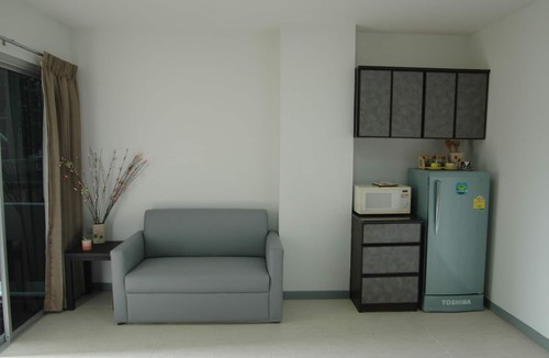 Chom Phon Hotel | PMTK Residence