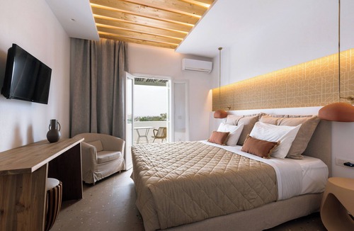 Logaras Hotel | Pnoi Hotel