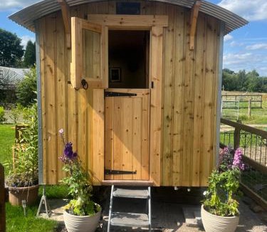 Tunstall Other | Poachers Keep, Shepherds Hut