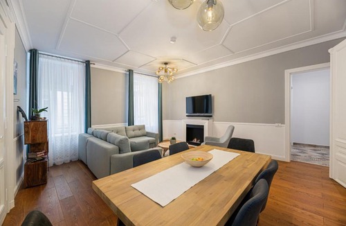 Brasov City Centre Apartment | Poarta Schei 18
