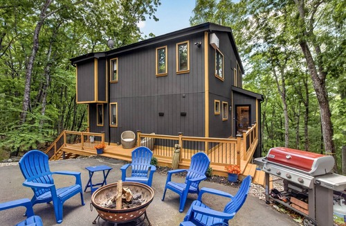 Bushkill House | Pocono cabin where the host thought of everything, so you don’t have to!