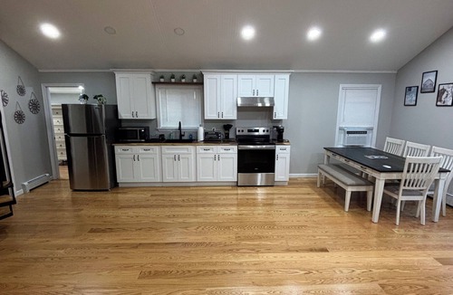 Hawley House | Pocono Ember Nest in the Heart of Hawley