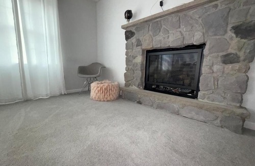 Pocono Summit House | Pocono Escape - Modern & Cozy