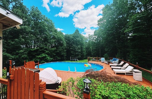 Stroudsburg Villa | Pocono Escape with huge Pool HOT TUB,GAMEROOM,FIREPIT,near Camelback & Kalahari