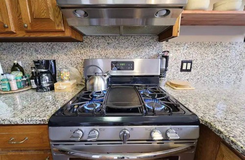 Pocono Pines Cottage | PoconoPines, Fireplace, King Bd, Pets, Skiing