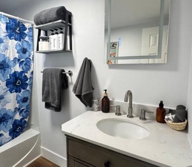 Greentown House | Poconos Hideaway