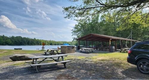 Pocono Mountain Lake House | Poconos Retreat