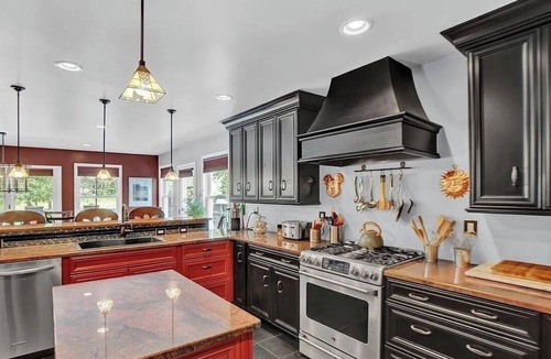 Blakeslee House | Poconos Spacious 6-bedroom house in marvelous Blakeslee wPool Gamerooms Hot Tub
