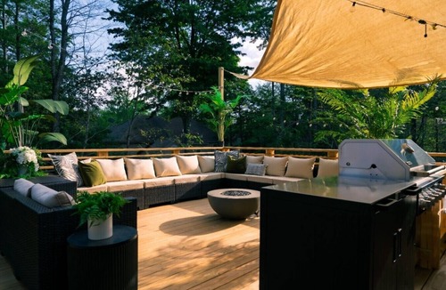 Tobyhanna Villa | Poconos Themed Villa, Heated Pool, HotTub, Theater