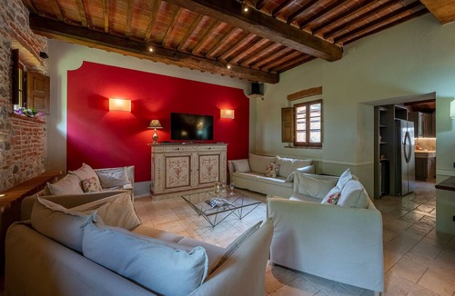 Torre A Castello Villa | Podere Bellaria 18+2, Emma Villas