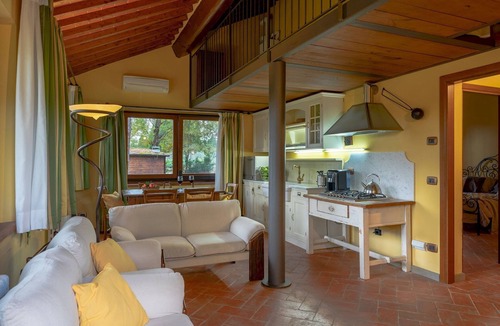 Terranuova Bracciolini Villa | Podere Giardino 16+2, Emma Villas