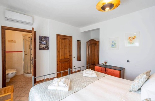 Lajatico Bed & Breakfast | Poderino Sole, "Mirto" Room