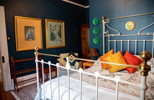 Stanley Bed & Breakfast | Poet's Cottage Stanley