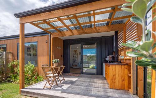 Pohara House | Pohara Beach Pukeko Studio
