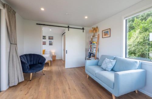 Pohara House | Pohara Beach Pukeko Studio