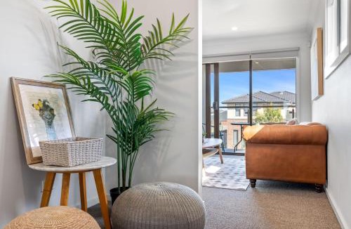 Point Cook House | Point Cook Spacious and Comfy 4BR 3BA Haven C9