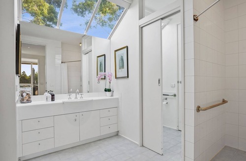 Point Leo House | Point Leo Magic - sweeping views