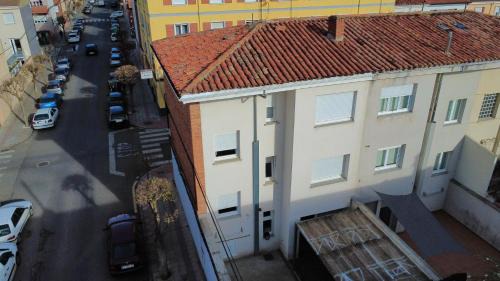 Leon Apartment | Poisson