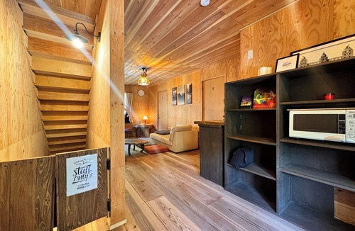 Urugi House | Polepole Village