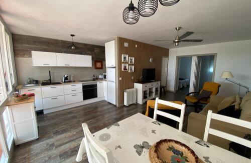 Platja d'Aro Apartment | Politur