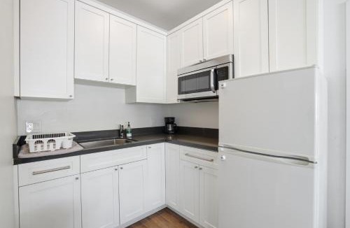 University Heights Apartment | Polk Studios