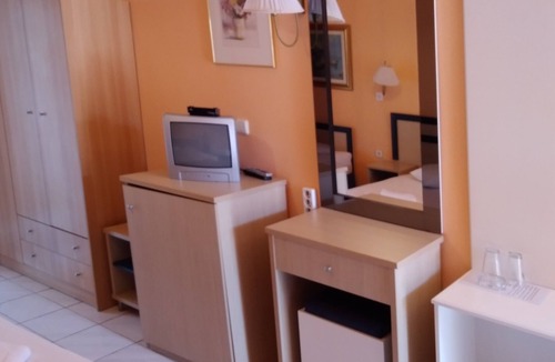 Polichrono Hotel | POLYCHRONO BEACH HOTEL