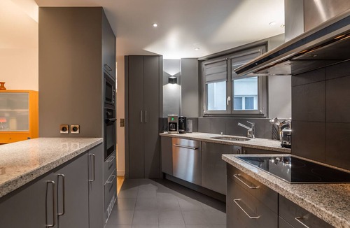Les Halles Apartment | Pompidou Hideaway, by Veeve