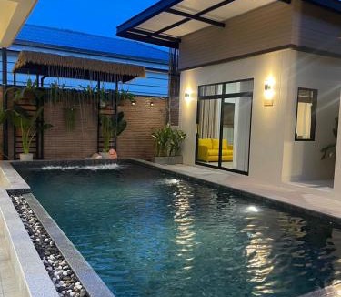 Bang Bo Resort | Pomt Lagoon