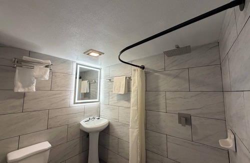 Elmwood Area Hotel | Ponca Motel
