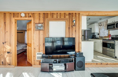 Graniteville Cottage | Pond Access: Waterfront Littleton Hideaway!