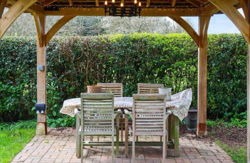 West Heath House | Pond Cottage