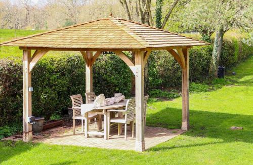 West Heath House | Pond Cottage