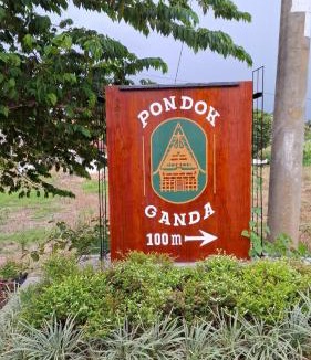 Tuk Tuk Bed & Breakfast | Pondok Ganda