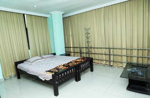 Chirayinkil Hotel | Ponnus Residency Attingal