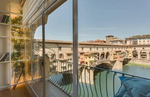 San Niccolo Apartment | Ponte Vecchio Balcony