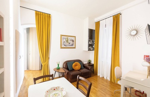 San Frediano Apartment | Ponte Vecchio Residence - Comfort & Style in Florence Center