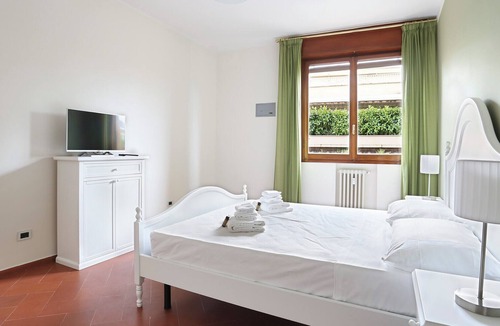 Oltrarno Apartment | PONTEVECCHIO SUITE-Hosted by Sweetstay