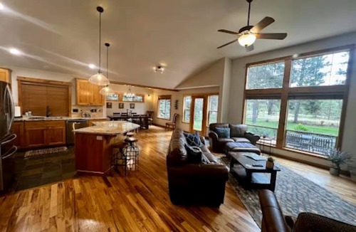 Three Rivers House | Pony Express River Retreat - DESCHUTES RIVER/SUN RIVER/MT BACHELOR/BEND