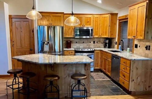 Three Rivers House | Pony Express River Retreat - DESCHUTES RIVER/SUN RIVER/MT BACHELOR/BEND
