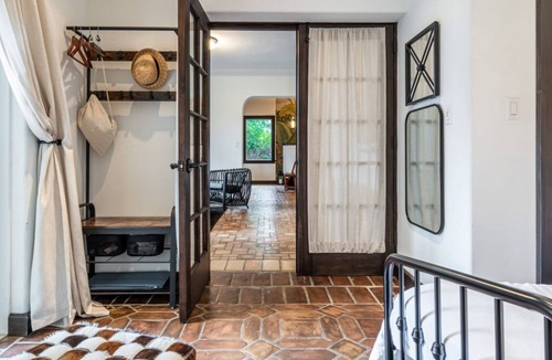 Northeast Miami Villa | Pool/2k SQFT/ Pet friendly/10 ppl