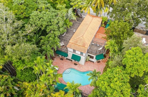 Northeast Miami Villa | Pool/2k SQFT/ Pet friendly/10 ppl