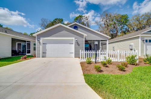 Wildwood House | Pool Access, Patio & Grill: Sunny Florida Escape!